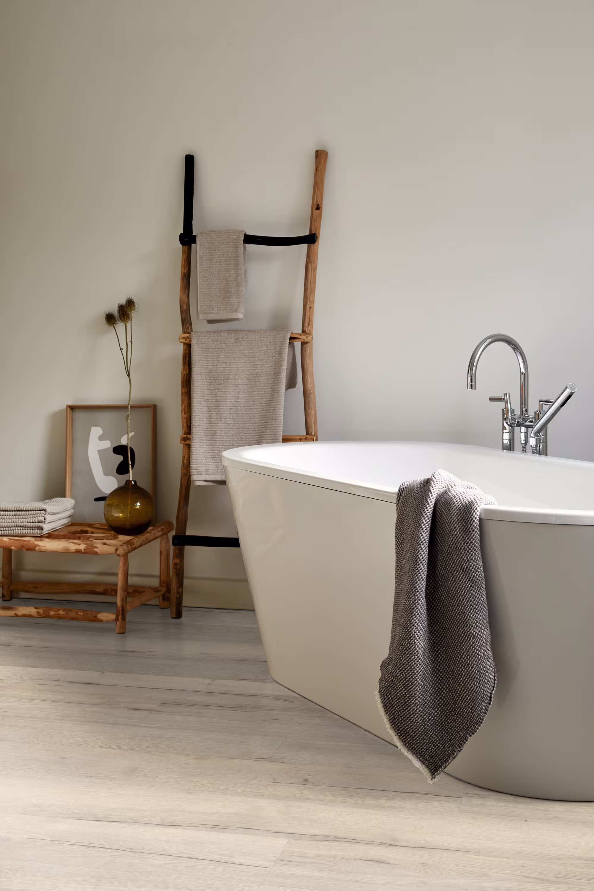 egger-75-mm-egger---halifax-eiche-weiss---edf144-75x193x1292mm-blauer-engel-24h-wasserresistent-20-jahre-im-wohnbereich-2332-ja-kurzdiele-02 7,5 mm EGGER - Halifax Eiche weiss - EDF144_egger-75-mm-egger---halifax-eiche-weiss---edf144-75x193x1292mm-blauer-engel-24h-wasserresistent-20-jahre-im-wohnbereich-2332-ja-kurzdiele-02