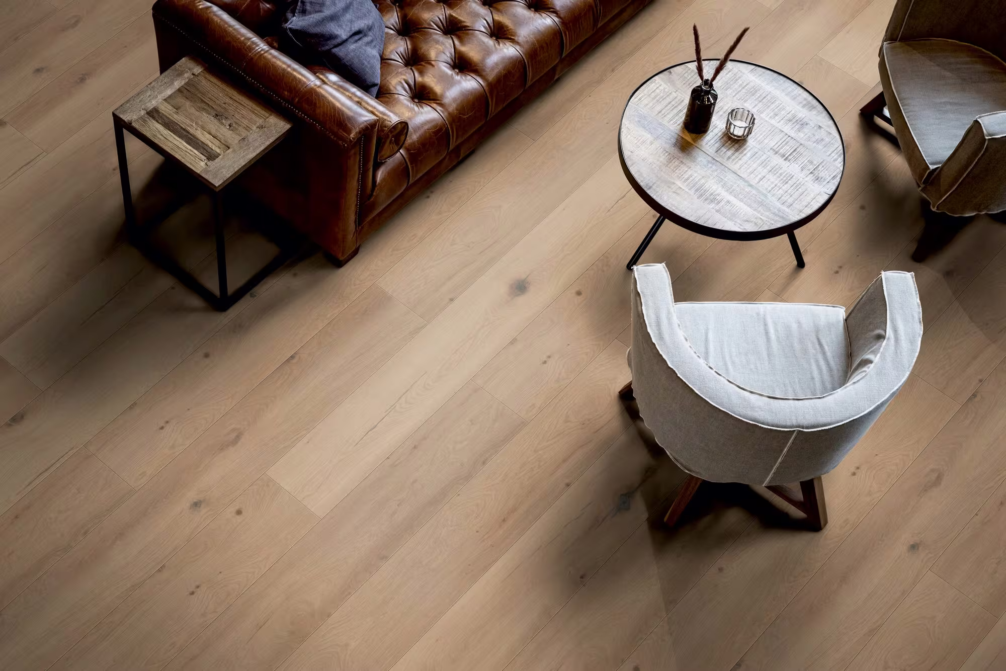 7 mm ter Hürne Dureco Silent - Eiche Palau_ter-huerne-7-mm-ter-huerne-dureco-silent---eiche-palau-7x245x2003mm-ac-5-30-jahre-im-wohnbereich-antibakterielle-oberflaeche-r10-2332-landhausdiele-ja-ja-umlaufende-v-fuge-03